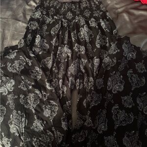 Fashion Nova Black and Silver Pleated Pants